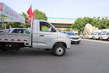 ����С�� D71 LV0 2.0L 142���� ���� 3.4�׵�������΢��(����)ͼƬ