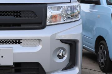 ����С�� D71 LV0 2.0L 142���� ���� 3.4�׵�������΢��(����)ͼƬ
