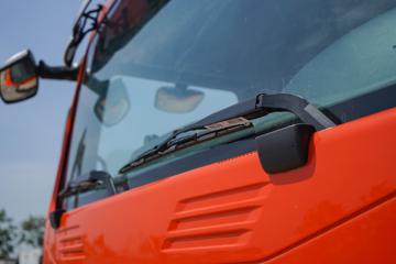 �й����� HOWO TX 270���� 4X2 �Զ����ʻ�ˮ��Ʒ���䳵(�������)(YXA5180TSC30)ͼƬ