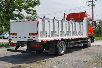 �й����� HOWO TX 270���� 4X2 �Զ����ʻ�ˮ��Ʒ���䳵(�������)(YXA5180TSC30)ͼƬ