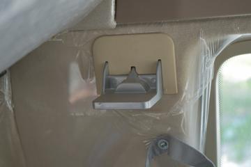 �й����� HOWO TX 270���� 4X2 �Զ����ʻ�ˮ��Ʒ���䳵(�������)(YXA5180TSC30)ͼƬ