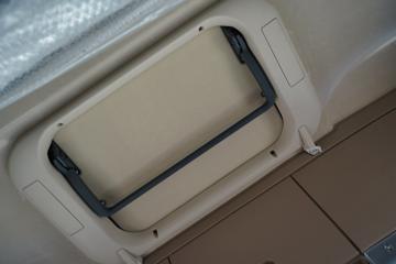 �й����� HOWO TX 270���� 4X2 �Զ����ʻ�ˮ��Ʒ���䳵(�������)(YXA5180TSC30)ͼƬ