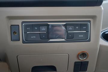 �й����� HOWO TX 270���� 4X2 �Զ����ʻ�ˮ��Ʒ���䳵(�������)(YXA5180TSC30)ͼƬ