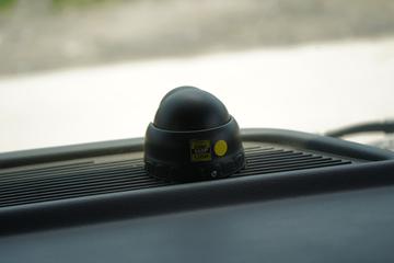 �й����� HOWO TX 270���� 4X2 �Զ����ʻ�ˮ��Ʒ���䳵(�������)(YXA5180TSC30)ͼƬ