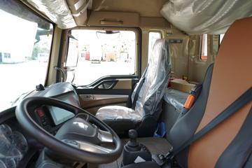 �й����� HOWO TX 270���� 4X2 �Զ����ʻ�ˮ��Ʒ���䳵(�������)(YXA5180TSC30)ͼƬ