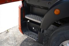 中国重汽 HOWO TX 270马力 4X2 自动档鲜活水产品运输车(润宇达牌)(YXA5180TSC30)