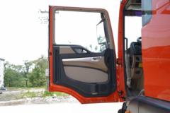 中国重汽 HOWO TX 270马力 4X2 自动档鲜活水产品运输车(润宇达牌)(YXA5180TSC30)