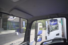 T5&nbsp;电动冷藏车驾驶室图片