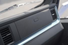 T5&nbsp;电动冷藏车驾驶室图片