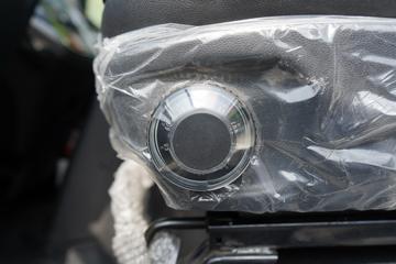 ���� �˶��N6 140���� 4.15�׵�����ʽ�Ῠ(6��)ͼƬ