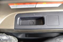 湖北大运 运隆 标载型 230马力 4X2 5.2米栏板载货车(国六)(DYQ1188D6AB)