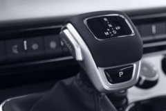 东风股份 御风V9+ 2023款 143马力 2.3T柴油 7座 手动后驱 中轴高顶 轻客(后双胎)