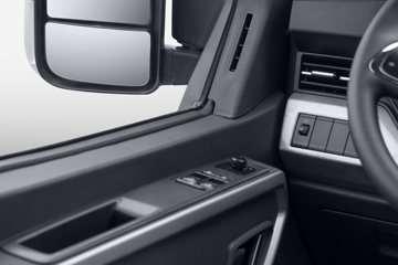 ����ɷ� ����V9+ 2023�� 143���� 2.3T���� 7�� �ֶ����� ����߶� ���(��˫̥)ͼƬ