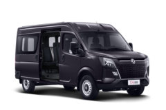 东风股份 御风V9+ 2023款 143马力 2.3T柴油 7座 手动后驱 中轴高顶 轻客(后双胎)