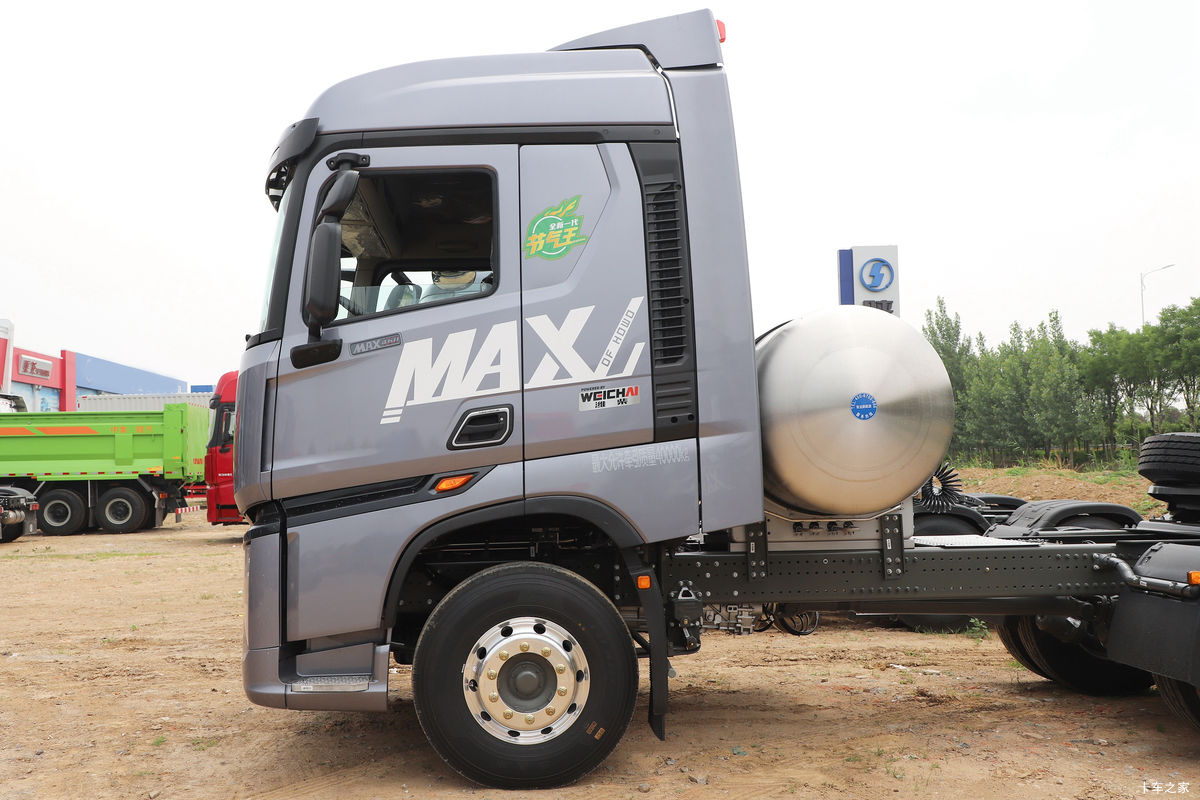 �й����� HOWO Max�ؿ� 460���� 6X4 LNGǣ����(����)���                                                