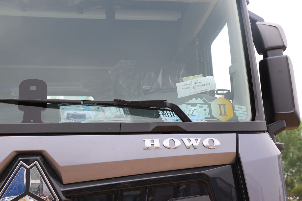 �й����� HOWO Max�ؿ� 460���� 6X4 LNGǣ����(����)���                                                