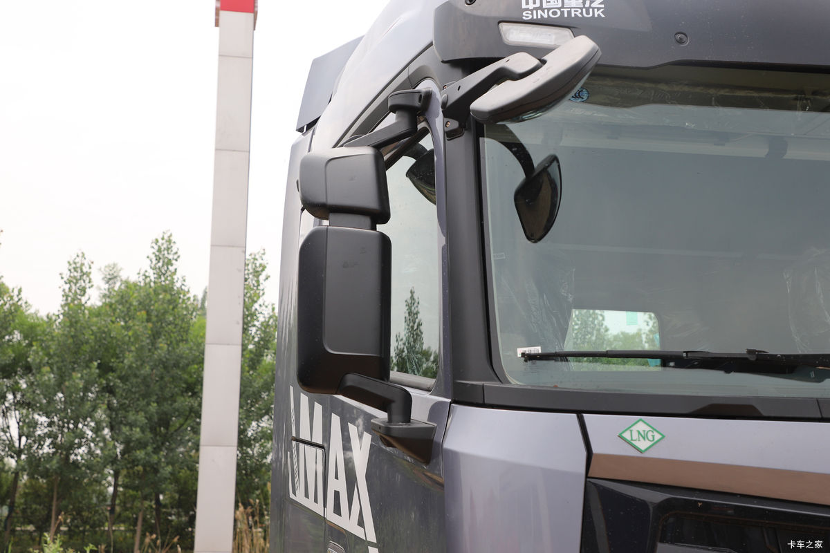 �й����� HOWO Max�ؿ� 460���� 6X4 LNGǣ����(����)���                                                