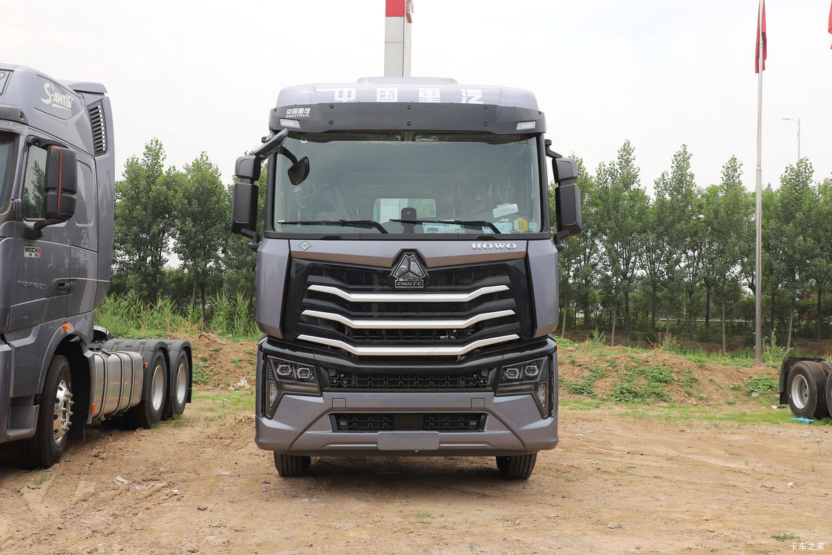 �й����� HOWO Max�ؿ� 460���� 6X4 LNGǣ����(����)���                                                