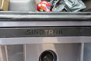 �й����� HOWO Max�ؿ� 460���� 6X4 LNGǣ����(����)(ZZ4257V424KF1L)ͼƬ