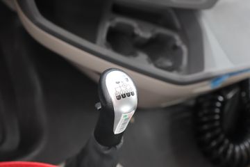 �й����� HOWO Max�ؿ� 460���� 6X4 LNGǣ����(����)(ZZ4257V424KF1L)ͼƬ