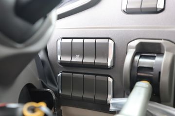 �й����� HOWO Max�ؿ� 460���� 6X4 LNGǣ����(����)(ZZ4257V424KF1L)ͼƬ