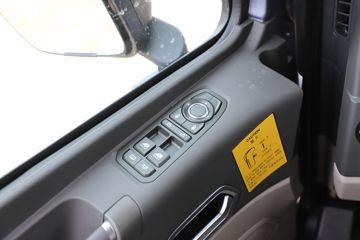 �й����� HOWO Max�ؿ� 460���� 6X4 LNGǣ����(����)(ZZ4257V424KF1L)ͼƬ