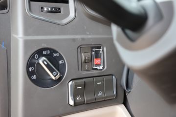 �й����� HOWO Max�ؿ� 460���� 6X4 LNGǣ����(����)(ZZ4257V424KF1L)ͼƬ