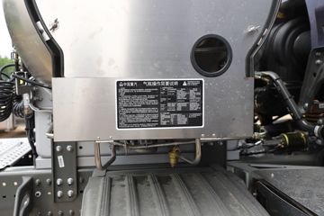 �й����� HOWO Max�ؿ� 460���� 6X4 LNGǣ����(����)(ZZ4257V424KF1L)ͼƬ