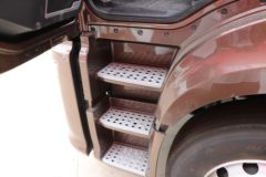 一汽解放 J6G 领航版 280马力 4X2 6.2米栏板载货车(国六)(CA1180P62K1L4E6) 一汽解放 J6G 领航版 280马力 4X2 6.2米栏板载货车(国六)(CA1180P62K1L4E6)