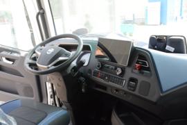 追梦&nbsp;牵引车驾驶室                                               图片