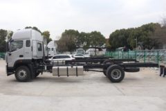 福田 欧航R系 240马力 4X2 6.8米栏板载货车(国六)(BJ1186VKPFK-1M)
