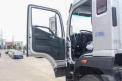 福田 欧航R系 240马力 4X2 6.8米栏板载货车(国六)(BJ1186VKPFK-1M)