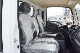 德龙X1&nbsp;载货车驾驶室                                               图片