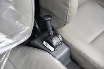 �й�����HOWO ����M 140���� 3.85���Ű������Ῠ(ZZ1047C3215F145)ͼƬ