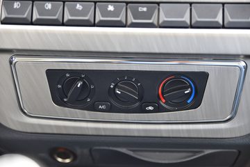 �й�����HOWO ����M 140���� 3.85���Ű������Ῠ(ZZ1047C3215F145)ͼƬ