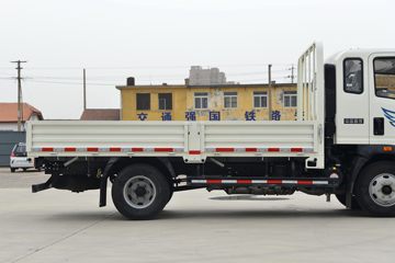 йHOWO M 140 3.85ŰῨ(ZZ1047C3215F145)ͼƬ