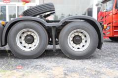 青岛解放 JH6重卡 领航版2.0 550马力 6X4 AMT自动档牵引车(国六)(CA4259P25K15T1E6A80)