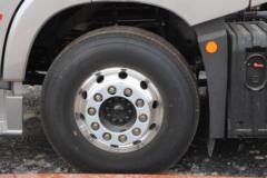 青岛解放 JH6重卡 领航版2.0 550马力 6X4 AMT自动档牵引车(国六)(CA4259P25K15T1E6A80)