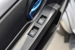 欧铃汽车 锋锐F3 1.6L 122马力 汽油 3.3米单排仓栅式微卡(ZB5030CCYDDD3LA)
