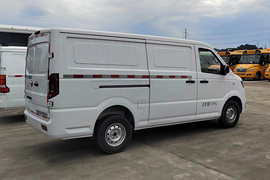 5032系&nbsp;电动封闭厢货外观图片