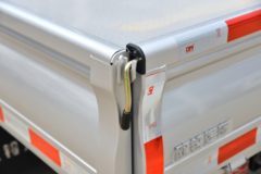 欧铃汽车 V5 1.6L CNG 105马力 3.01米双排栏板微卡(国六)(ZB1035VSD5L)