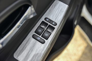 ŷ V5ϵ 1.6L 105 CNG 4.005׵ʽῨ()(ZB5035XXYVDD2L) ͼƬ