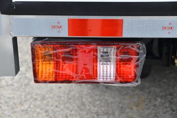 ŷ V5ϵ 1.6L 105 CNG 4.005׵ʽῨ()(ZB5035XXYVDD2L) ͼƬ