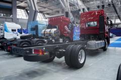 东风柳汽 乘龙H5V 290马力 4X2 6.8米AMT自动档仓栅式载货车(国六)(LZ5180CCYH5AC1)