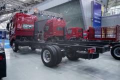 东风柳汽 乘龙H5V 290马力 4X2 6.8米AMT自动档仓栅式载货车(国六)(LZ5180CCYH5AC1)