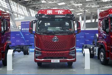 东风柳汽 乘龙H5V 270马力 4X2 6.8米AMT自动档仓栅式载货车(LZ5180CCYH5AC2)