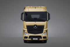 奔驰 Actros 重卡 530马力 6X4 牵引车(BJ4266Y6BHL-A1)