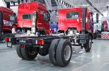 �������� ����L3 200���� 4X2 4.2����ж��ͼƬ