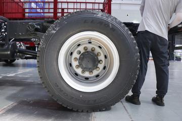 �������� ����L3 200���� 4X2 4.2����ж��ͼƬ