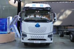 东风柳汽 乘龙H5V 4X2 6.8米混合动力厢式载货车15.6kWh
